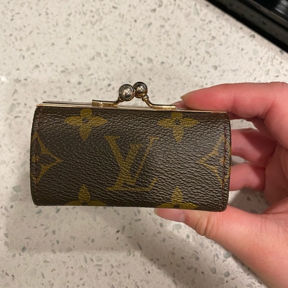 louis vuitton vintage coin purse